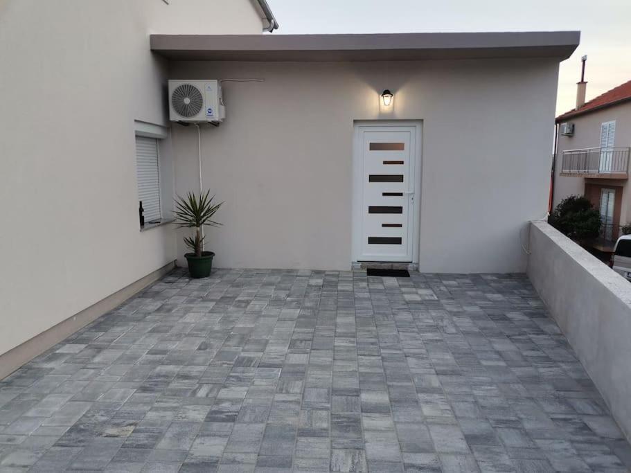 Apartment S Bibinje Luaran gambar