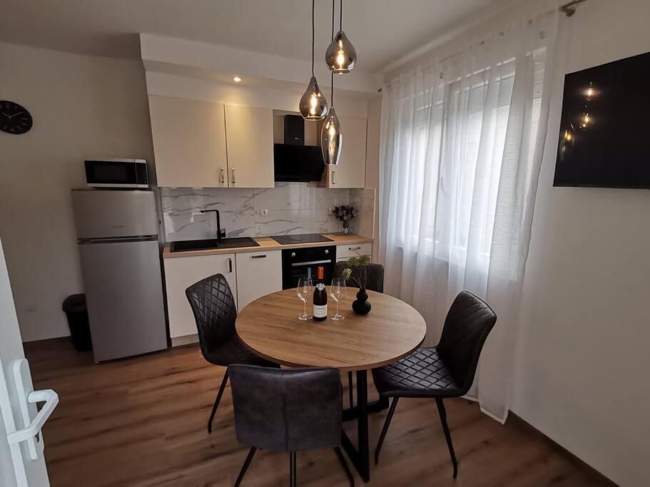 Apartment S Bibinje Luaran gambar